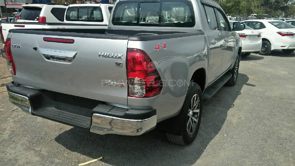 Toyota Hilux 2018 for Sale in Islamabad Image-1