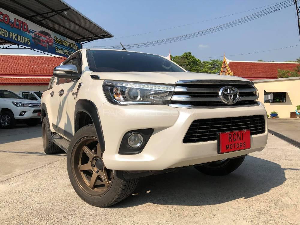 Toyota Hilux 2016 for Sale in Karachi Image-1