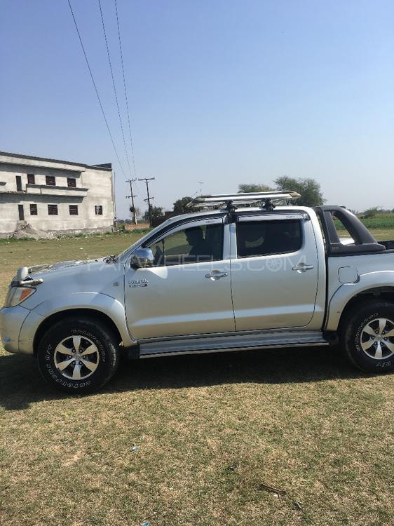 Toyota Hilux 2005 for Sale in Gujrat Image-1