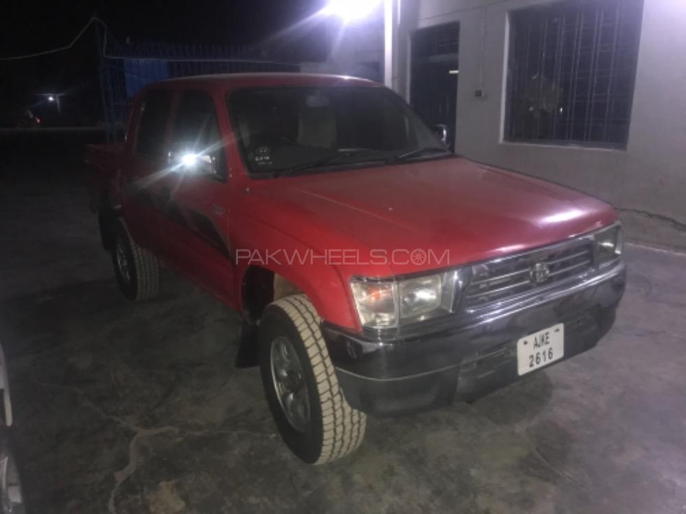 Toyota Hilux 2001 for Sale in Peshawar Image-1