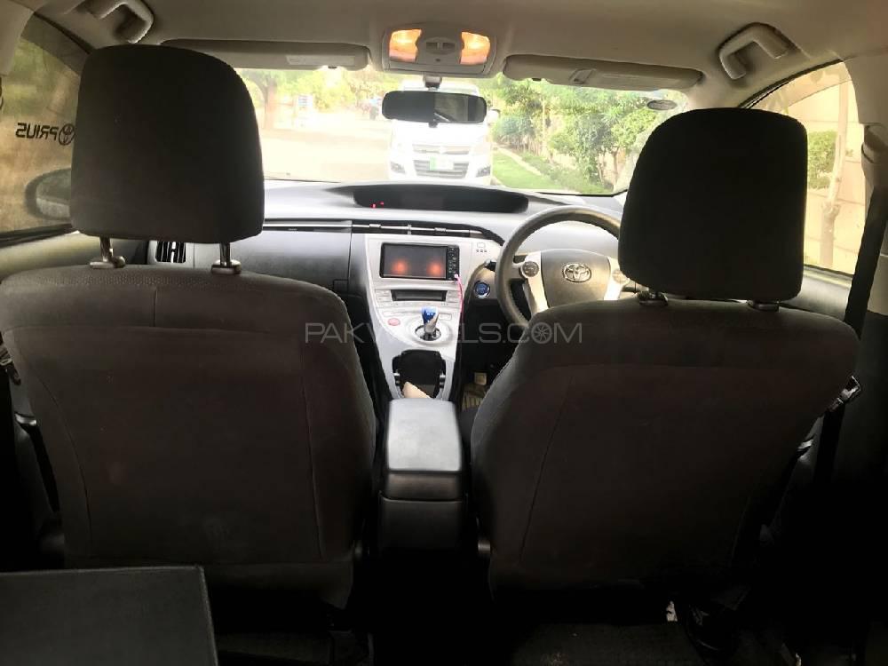 Toyota Prius 2012 for Sale in Lahore Toyota Prius 2012 for Sale in Lahore Image-14