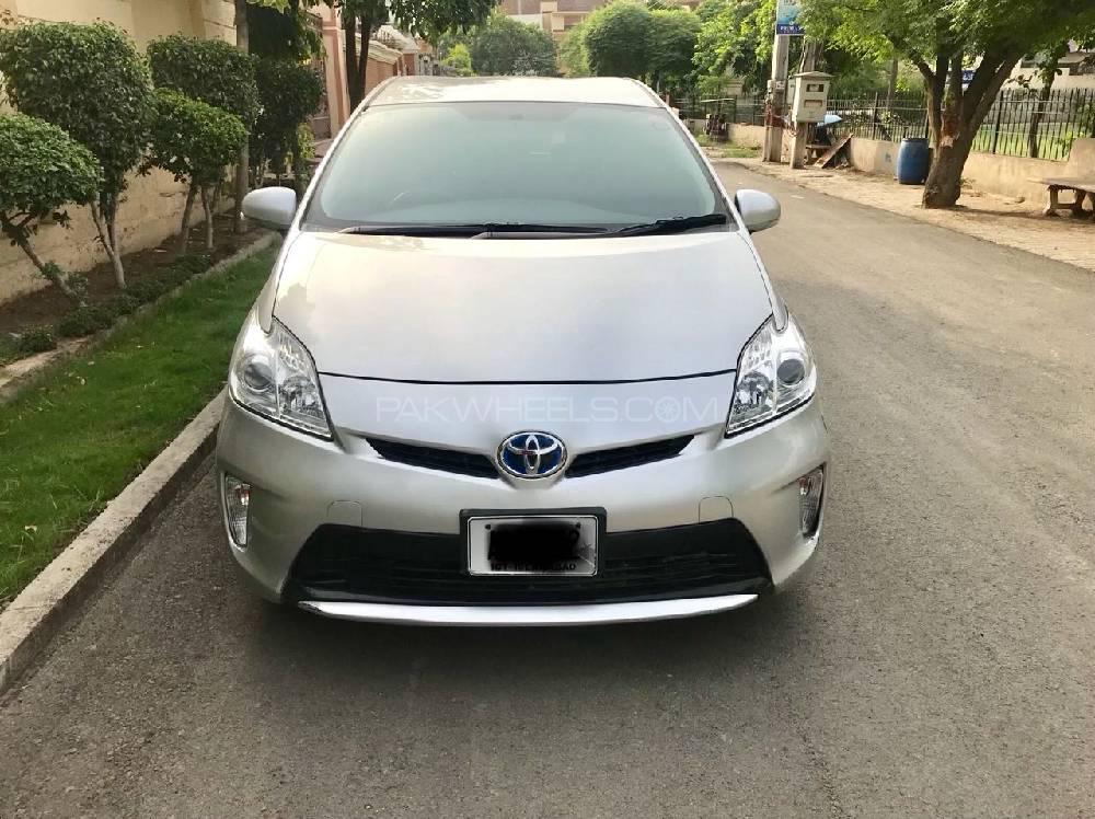 Toyota Prius 2012 for Sale in Lahore Image-1