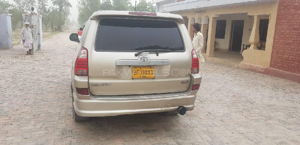 Toyota Surf 2004 for Sale in Layyah Image-1