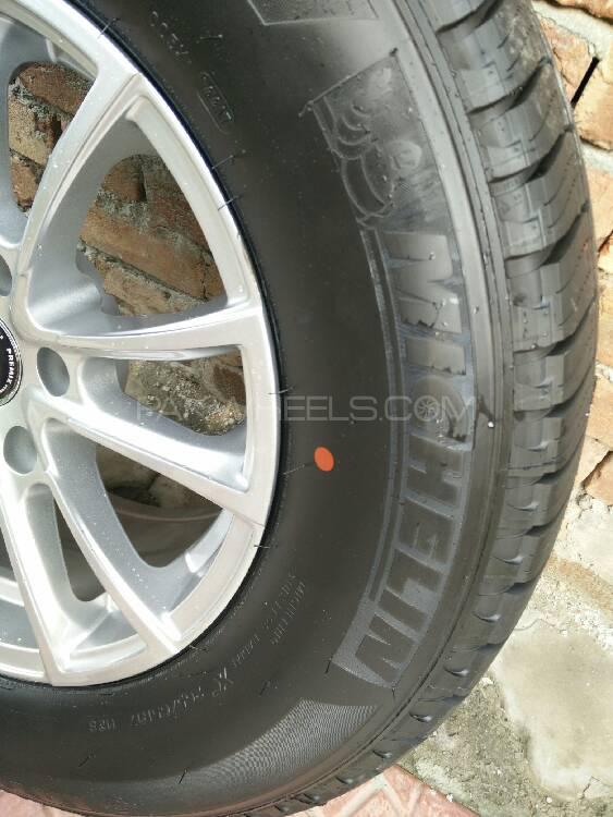 Orignal Michllen 265 / 65 R17 alloy and tires imported Image-1