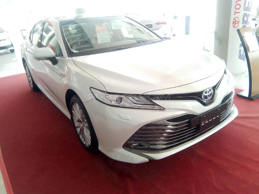 Toyota Camry 2018 for Sale in Lahore Image-1