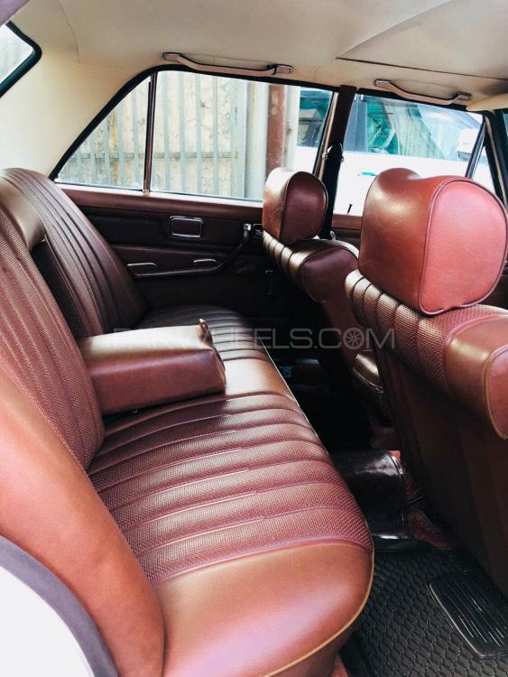 Mercedes Benz E Class 1973 for Sale in Lahore Mercedes Benz E Class 1973 for Sale in Lahore Image-14