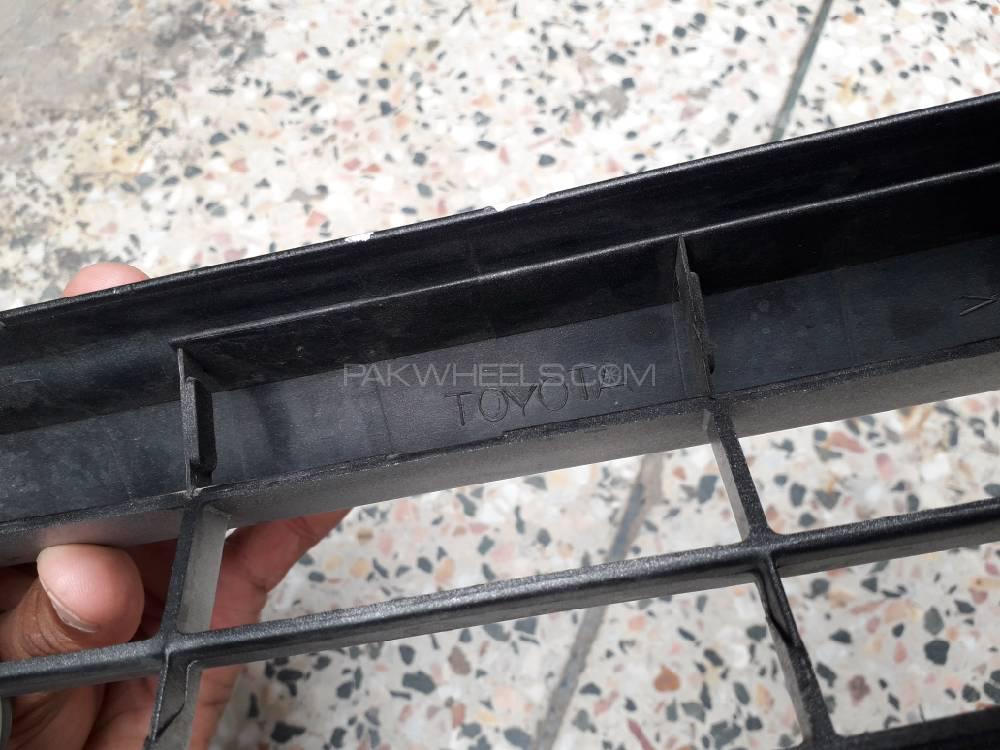 Toyota Corolla 1994 Front Grill For Sell Image-1