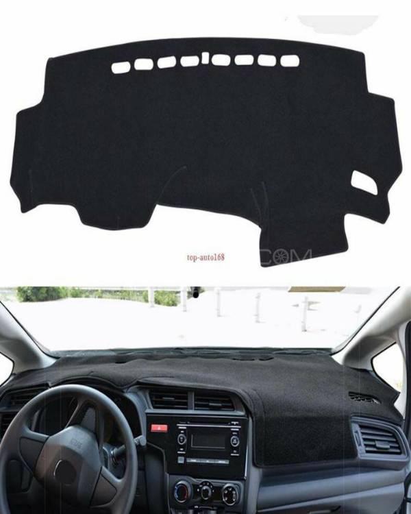 CAR DASHBAORD MATS FREE DELIVERY ALL OVER PAKISTAN Image-1