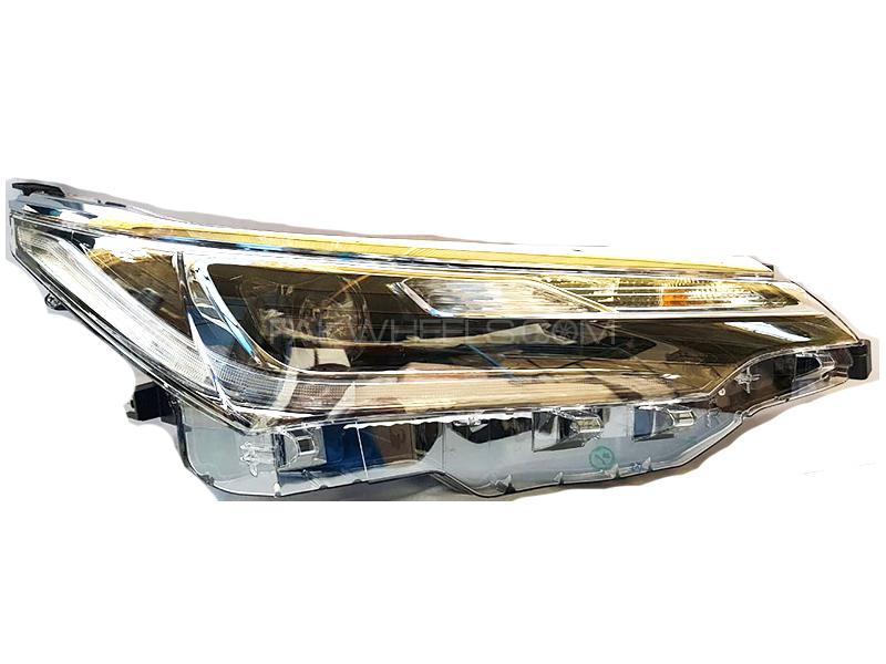 Toyota Genuine Head Lamp Right Side For Toyota Corolla 1.8 2018 Image-1