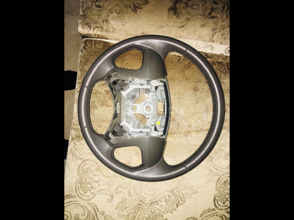 steering wheels and gear leaver knob Image-1