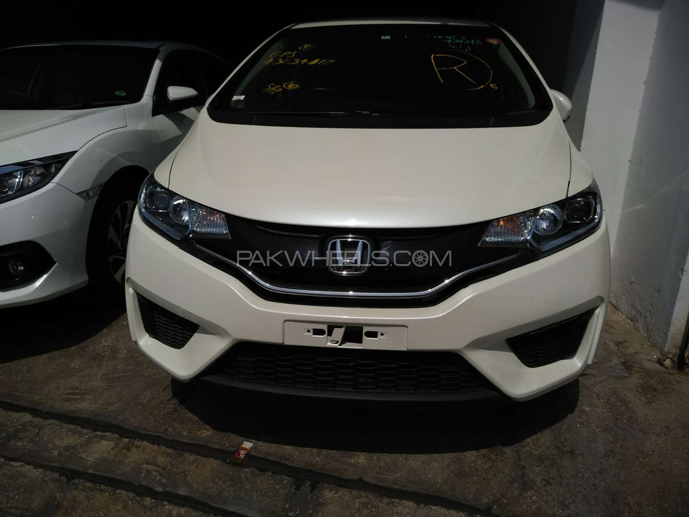 Honda Fit 2015 for Sale in Multan Image-1