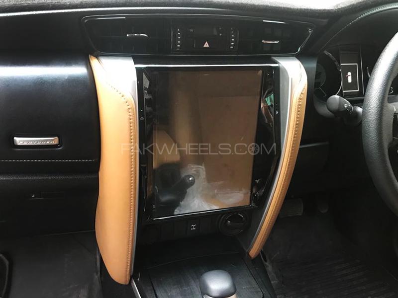 Toyota Fortuner LCD Multimedia System Android GPS Tesla Style - 2016-2017 Toyota Fortuner LCD Multimedia System Android GPS Tesla Style - 2016-2017 Image-2