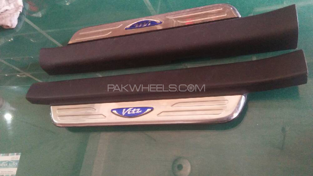 Vitz Rs 2003 model ft board cover Image-1