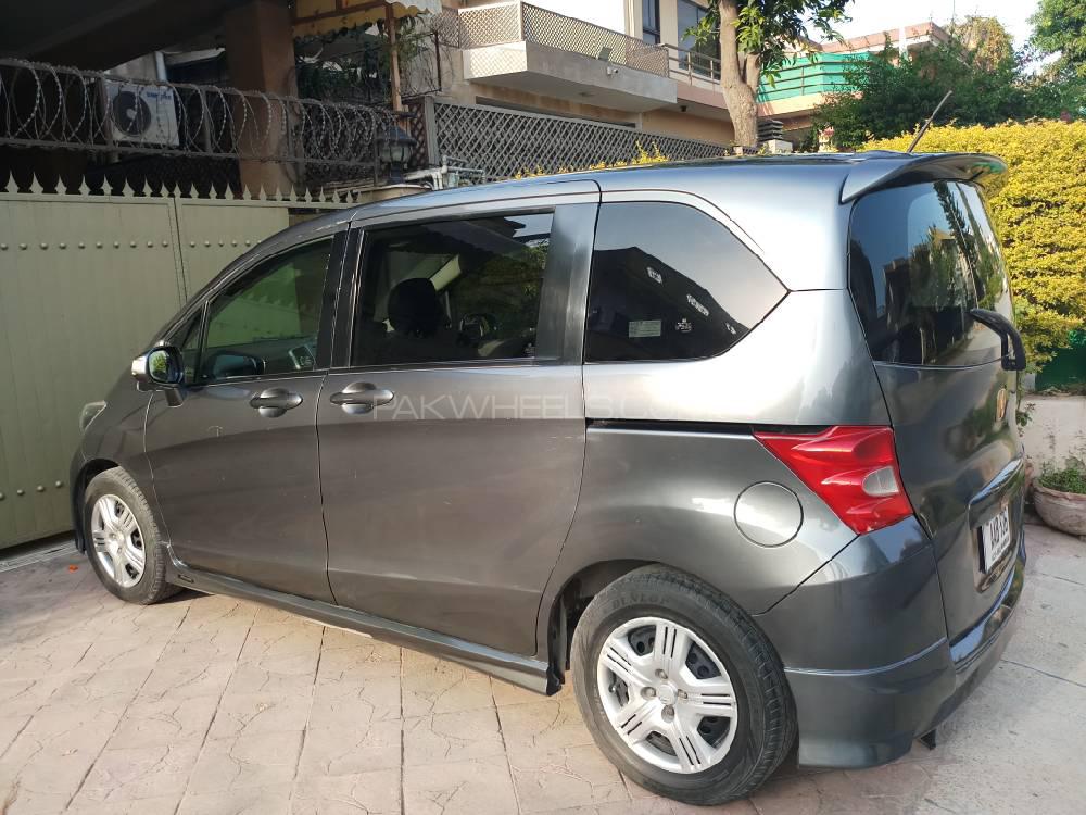 Honda Freed 2009 for Sale in Islamabad Image-1