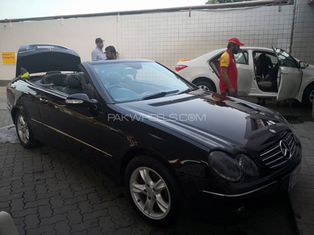 Mercedes Benz CLK Class 2004 for Sale in Islamabad Image-1