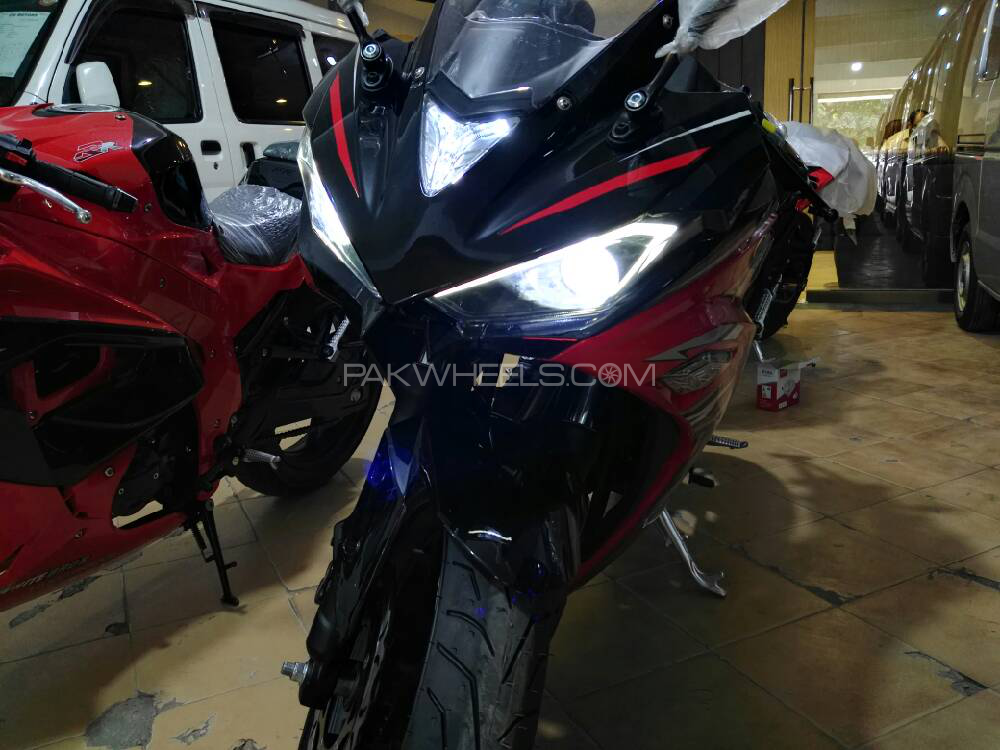 Yamaha YZF-R6 2018 for Sale Image-1