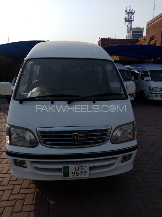Chevrolet Van 2014 for Sale in Lahore Image-1