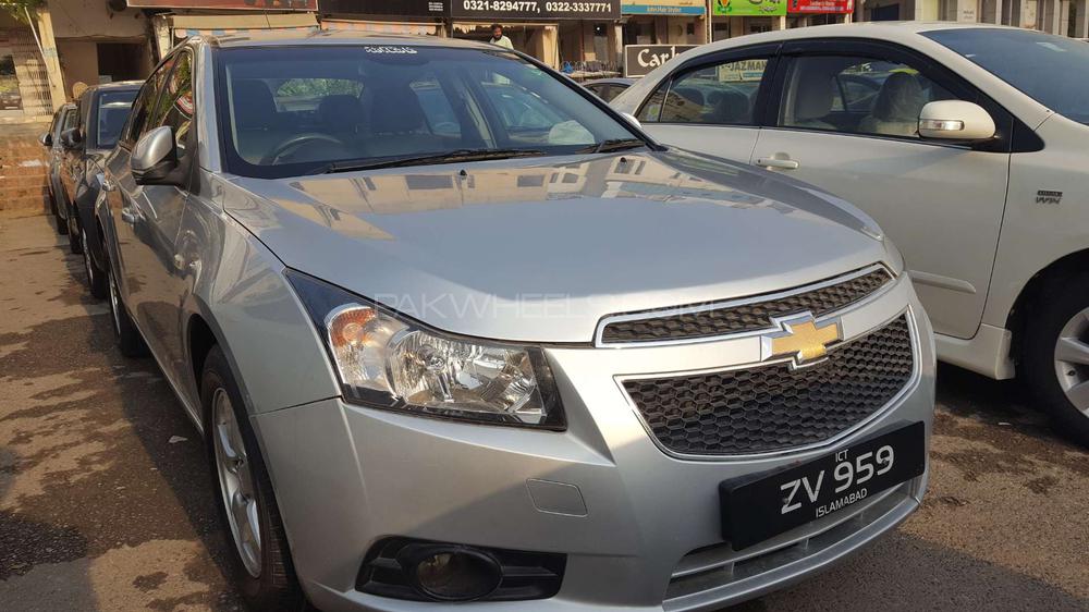 Chevrolet Cruze 2010 for Sale in Islamabad Image-1