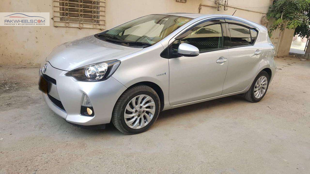 Toyota aqua 2013