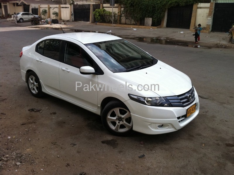 Honda City 2010 for Sale in Karachi Image-1