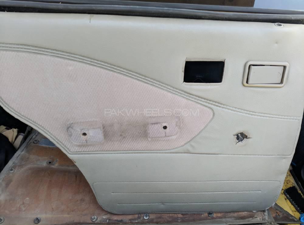 Daewoo Racer Door Panels Image-1