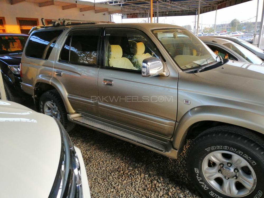 Toyota Surf 2001 for Sale in Peshawar Image-1