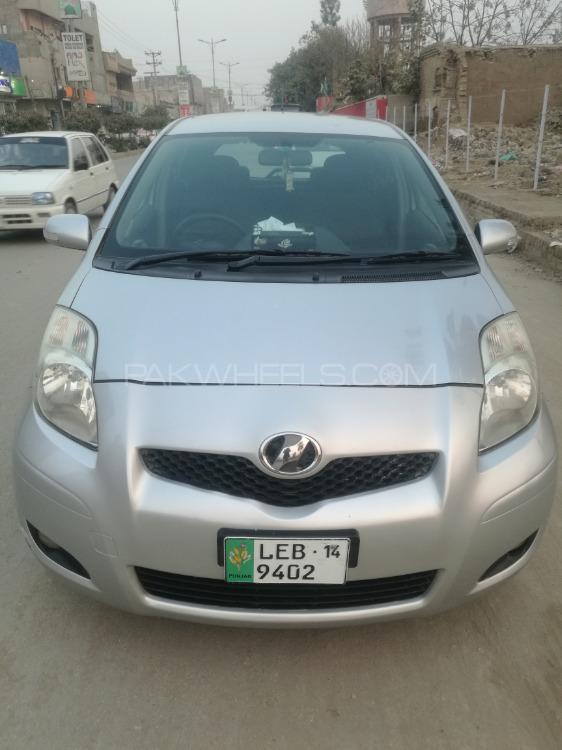Toyota Vitz 2009 for Sale in D.G.Khan Image-1