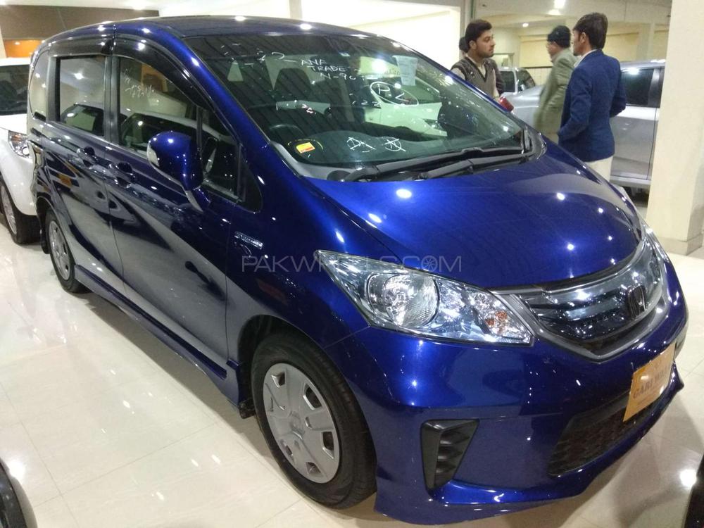Honda Freed 2013 for Sale in Peshawar Image-1