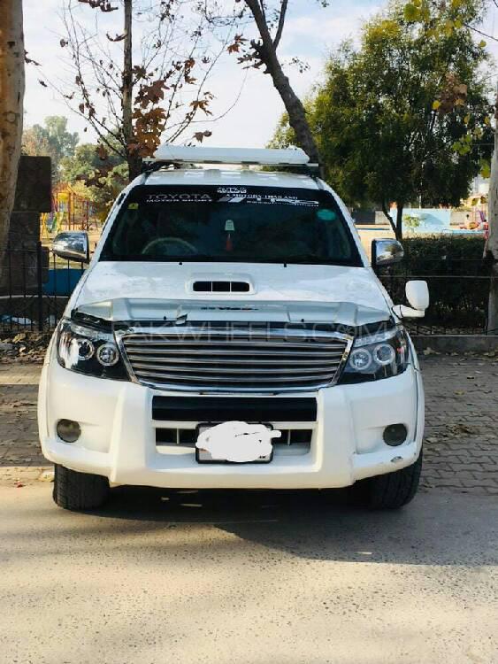 Toyota Hilux 2011 for Sale in Wah cantt Image-1