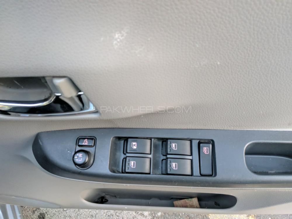 Toyota Pixis Epoch 2015 for Sale in Lahore Toyota Pixis Epoch 2015 for Sale in Lahore Image-10