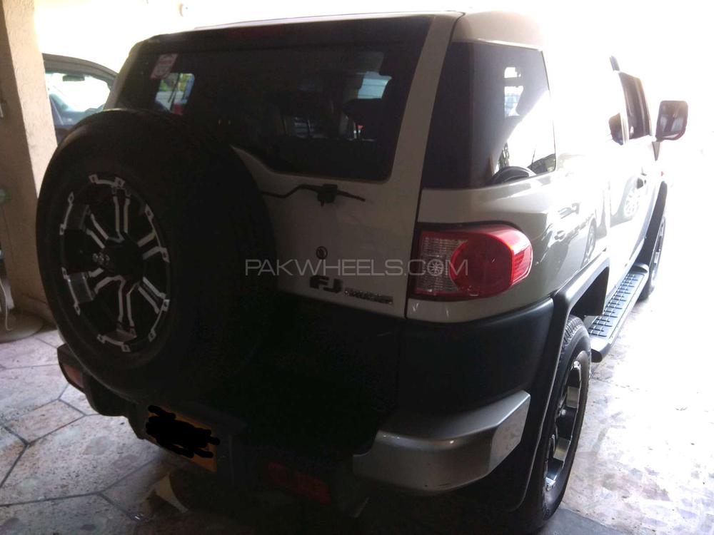 Toyota Fj Cruiser 2013 for Sale in Karachi Toyota Fj Cruiser 2013 for Sale in Karachi Image-14