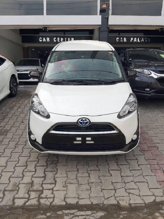 Toyota Sienta 2015 for Sale in Peshawar Image-1