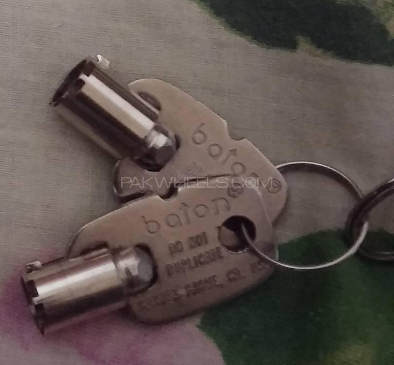 Titan Grip Wheel Lock. Made in U.S.A. (Self Import) Titan Grip Wheel Lock. Made in U.S.A. (Self Import) Image-7