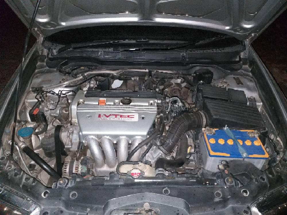 Honda Accord 2005 for Sale in Islamabad Image-1