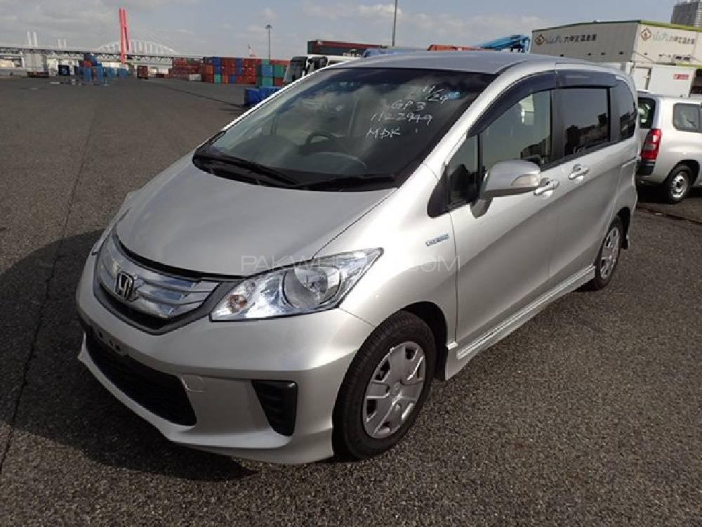 Honda freed hybrid 4wd