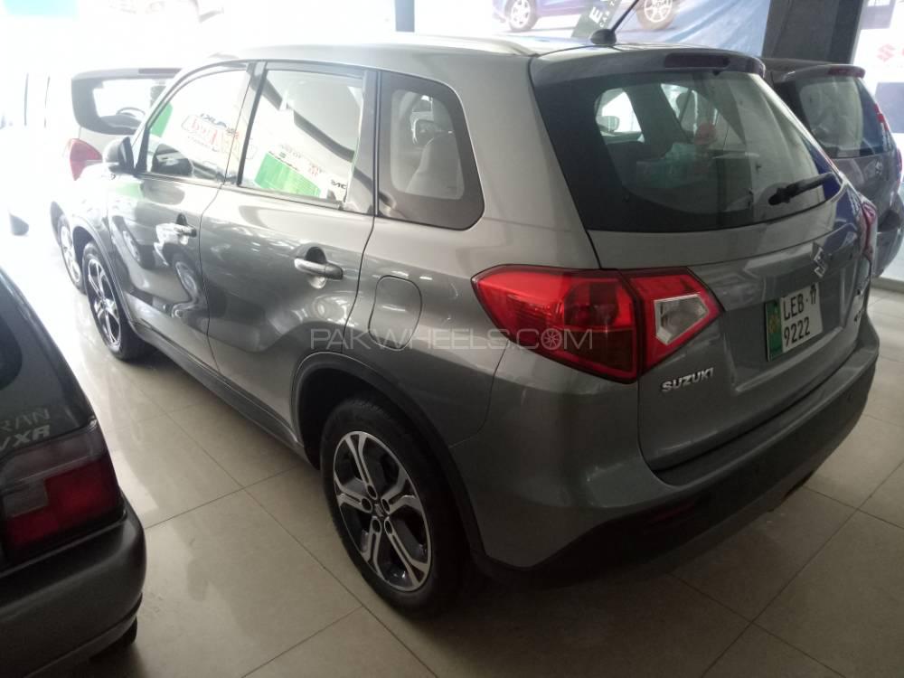 Suzuki Vitara 2017 for Sale in Lahore Suzuki Vitara 2017 for Sale in Lahore Image-4