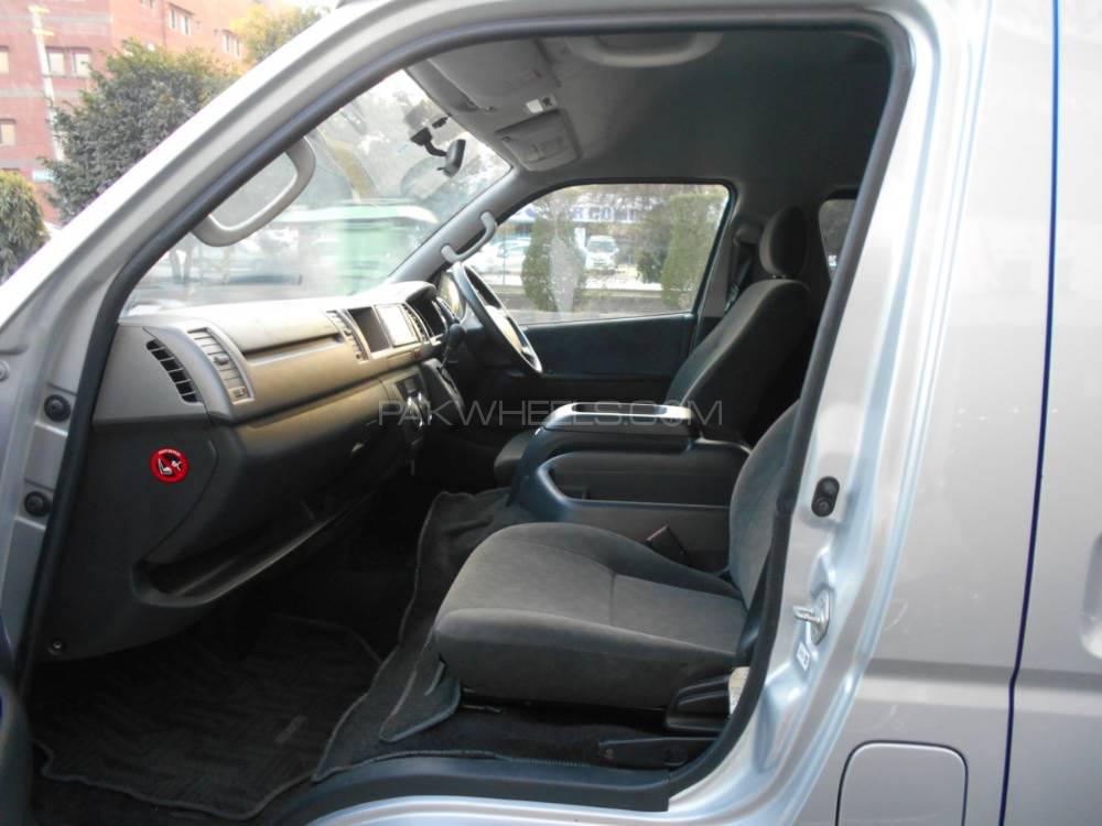 Toyota Hiace 2013 for Sale in Lahore Toyota Hiace 2013 for Sale in Lahore Image-16
