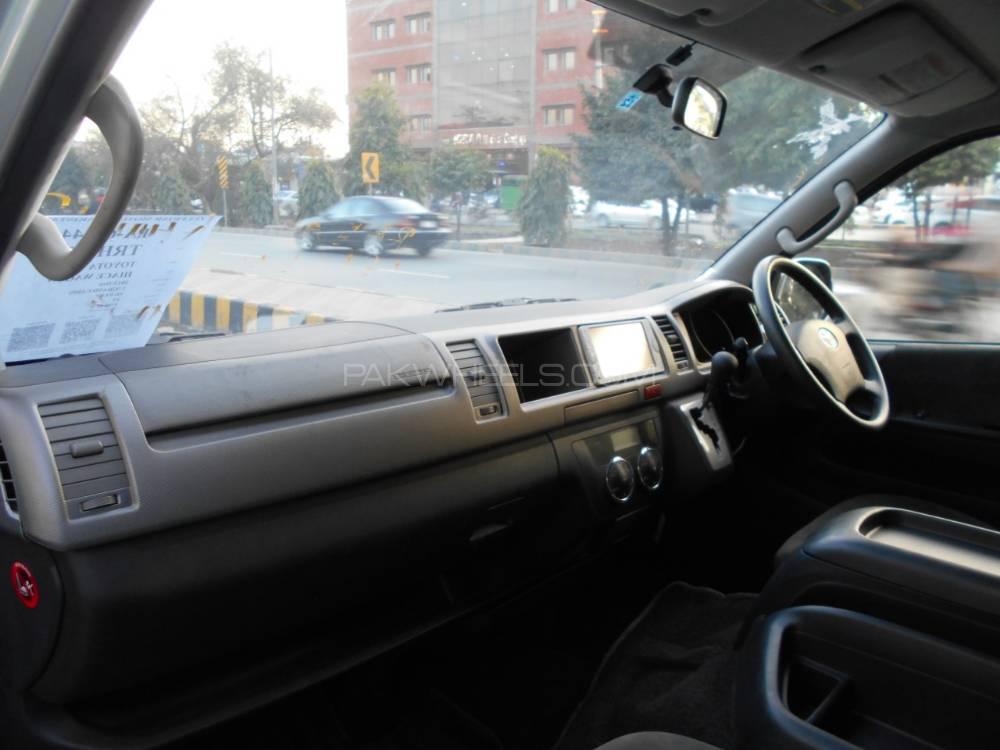 Toyota Hiace 2013 for Sale in Lahore Toyota Hiace 2013 for Sale in Lahore Image-17