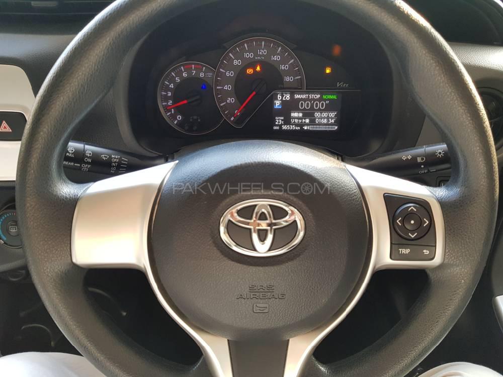 Toyota Vitz 2015 for Sale in Multan Image-1