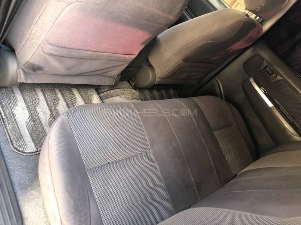 Toyota Hilux 2012 for Sale in Karachi Toyota Hilux 2012 for Sale in Karachi Image-12