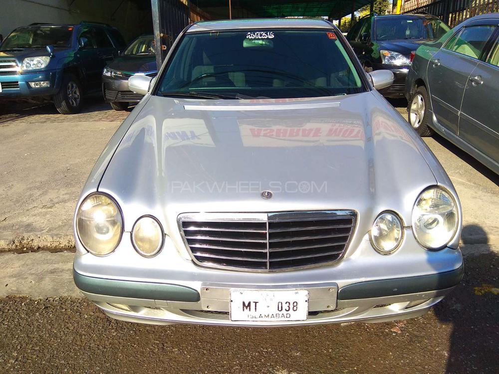 Mercedes Benz C Class 2000 for Sale in Lahore Image-1