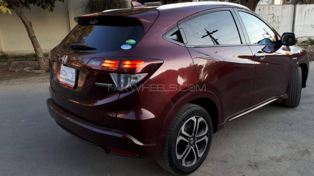 Honda Vezel 2015 for Sale in Lahore Honda Vezel 2015 for Sale in Lahore Image-9