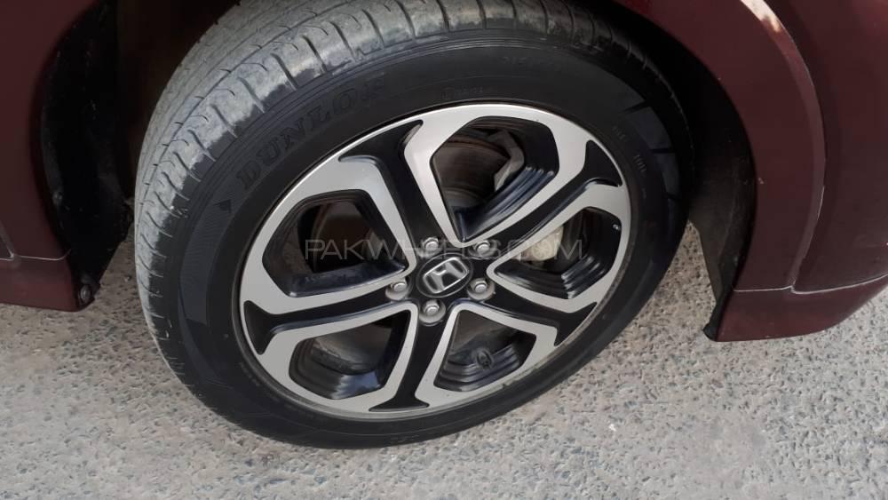 Honda Vezel 2015 for Sale in Lahore Honda Vezel 2015 for Sale in Lahore Image-15