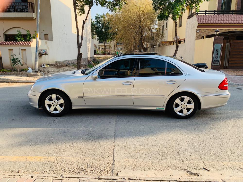Mercedes Benz E Class 2004 for Sale in Lahore Mercedes Benz E Class 2004 for Sale in Lahore Image-5