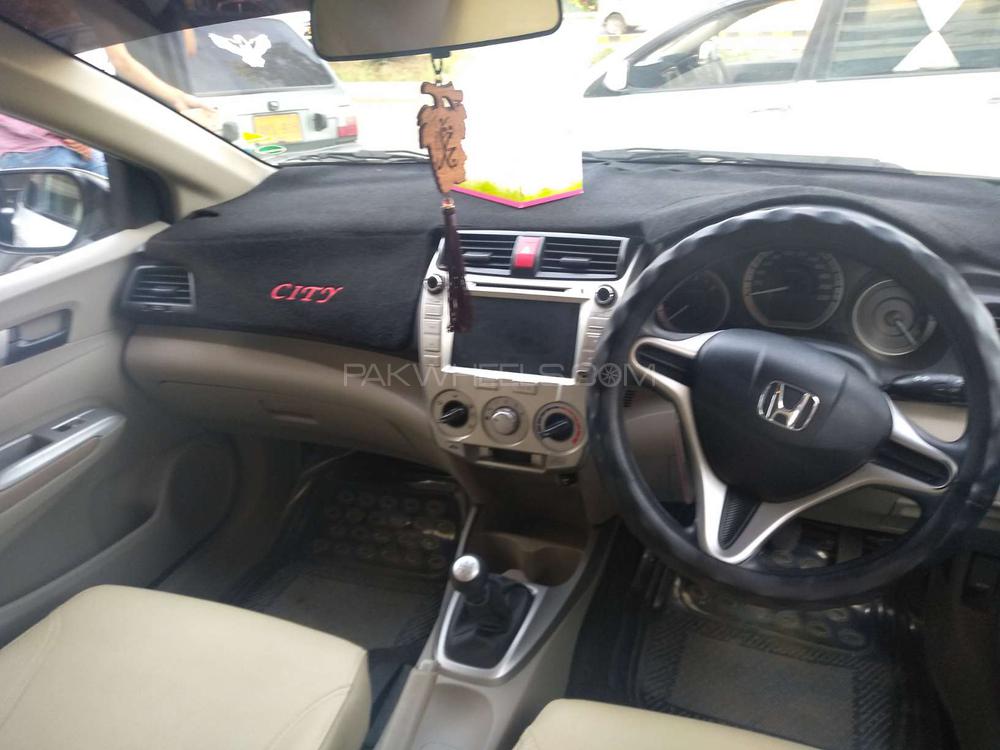 Honda City 2017 for Sale in Hyderabad Honda City 2017 for Sale in Hyderabad Image-9