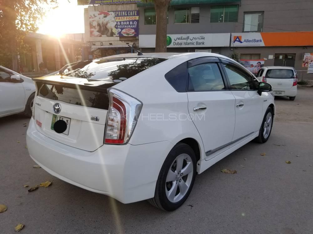 Toyota Prius 2012 for Sale in Peshawar Image-1