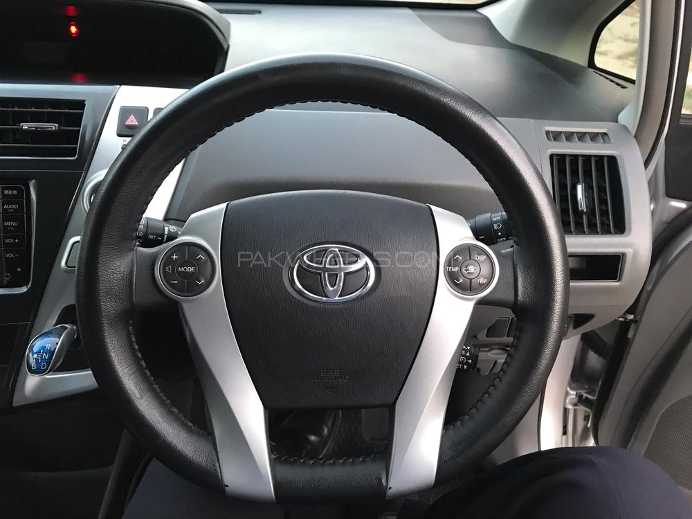 Toyota Prius Alpha 2014 for Sale in Faisalabad Toyota Prius Alpha 2014 for Sale in Faisalabad Image-10