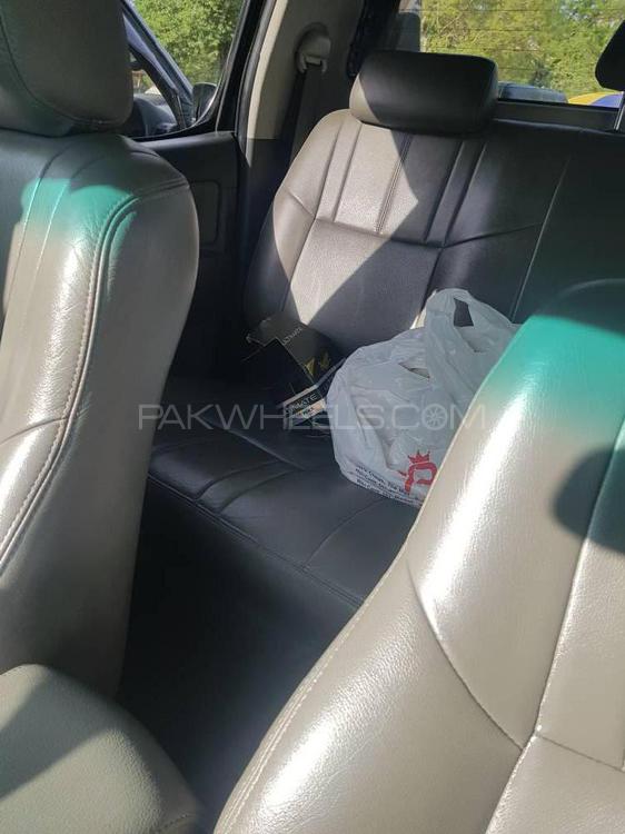 ٹویوٹا ہائیلکس 2012 for Sale in اسلام آباد ٹویوٹا ہائیلکس 2012 for Sale in اسلام آباد Image-7