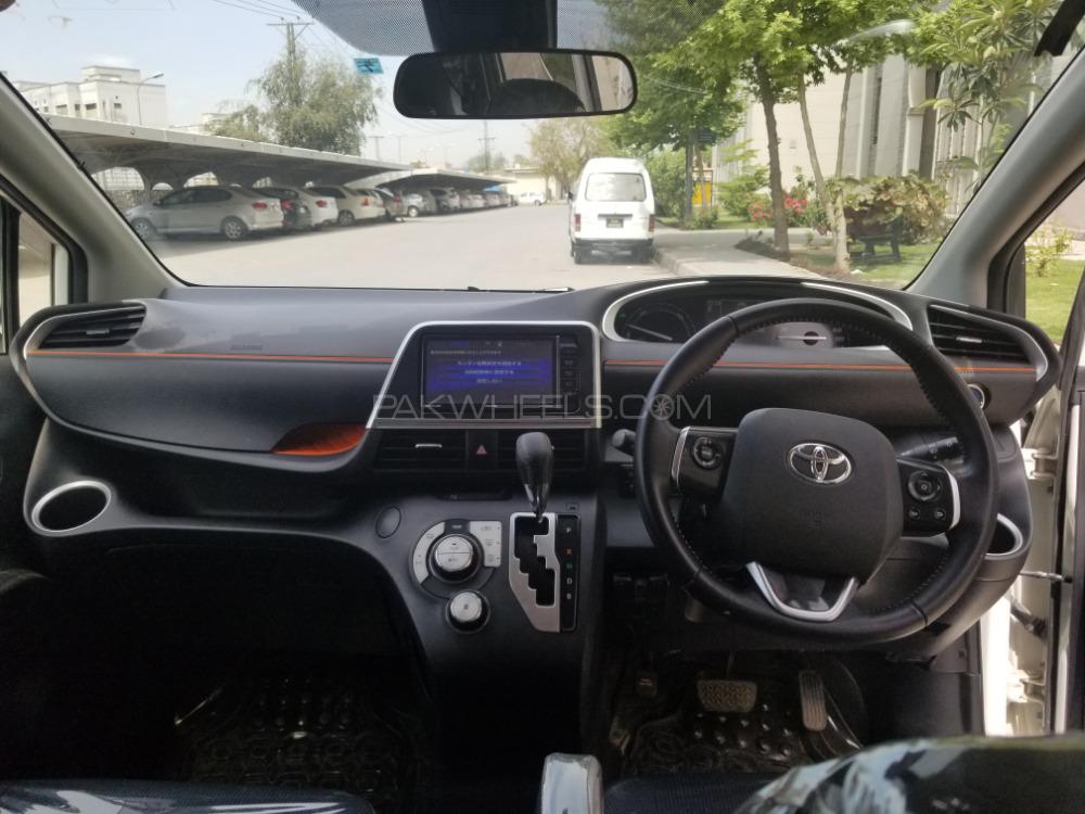 Toyota Sienta 2017 for Sale in Rawalpindi Image-1