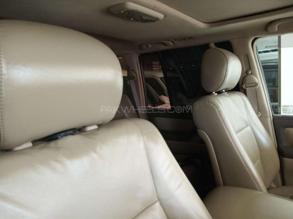 Toyota Land Cruiser 2006 for Sale in Rawalpindi Toyota Land Cruiser 2006 for Sale in Rawalpindi Image-10